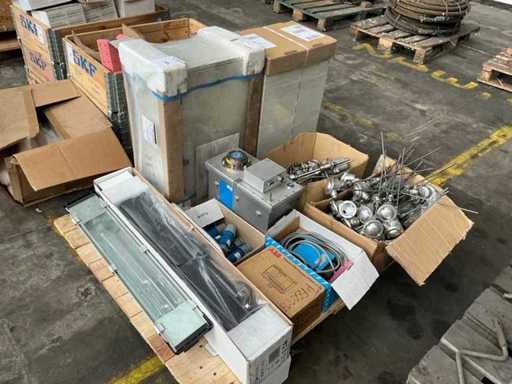 Batch of industrial electrical appliances