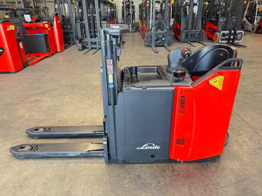 2017 Service + UVV 08/2026 Linde D12SP Stacker Stacker Pallet Truck Initial Stroke 2,416 hours