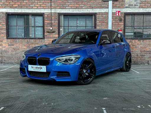 BMW M135i xDrive F20 3.0 320pk 2013