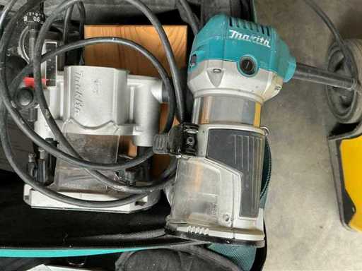 Makita RT0700C Router