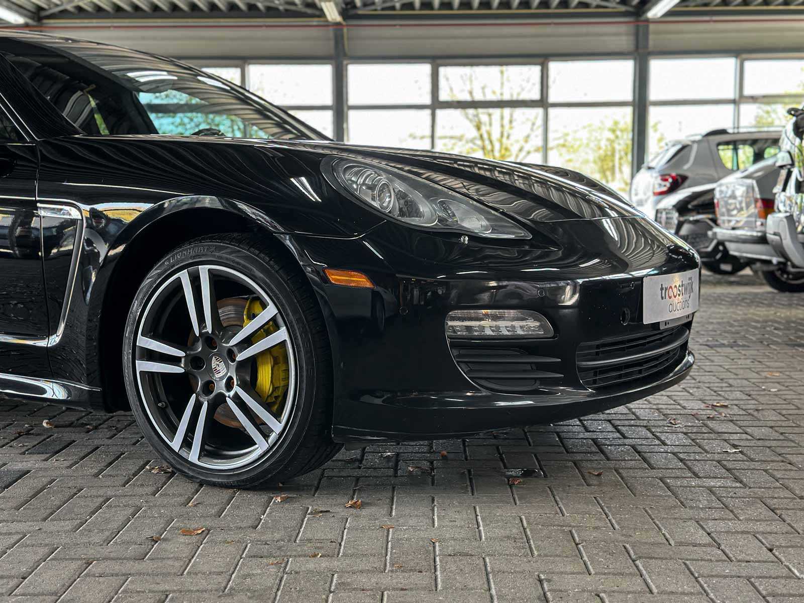 Porsche Panamera S 4.8 V8 405pk 2012