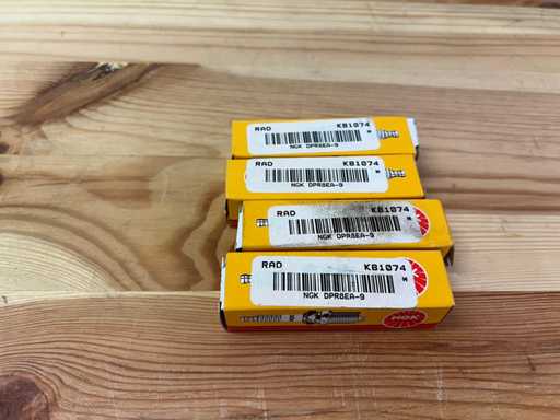 NGK DPR8EA-9 Spark Plug (4929) – New in original box (4x)