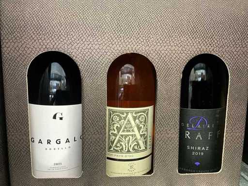 Verschiedene Weine (15x)