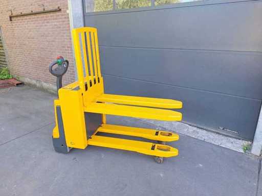 Jungheinrich - 2013 - EJE C20 - Stapelaar