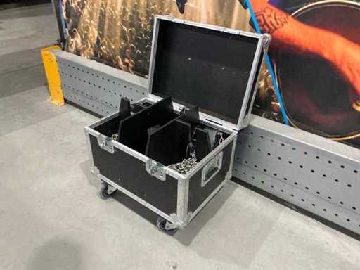 Mennens Chain Hoist (2x)