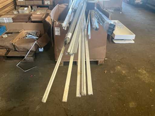 Diverses tringles à rideaux