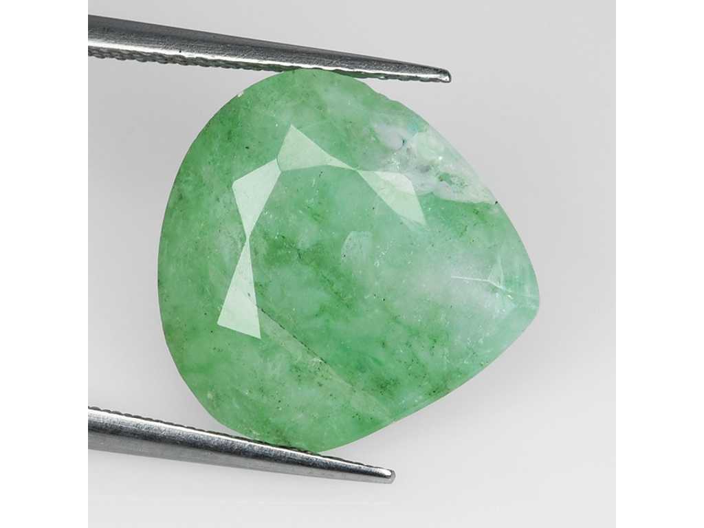 Émeraude naturelle (vert) 7,51 carats