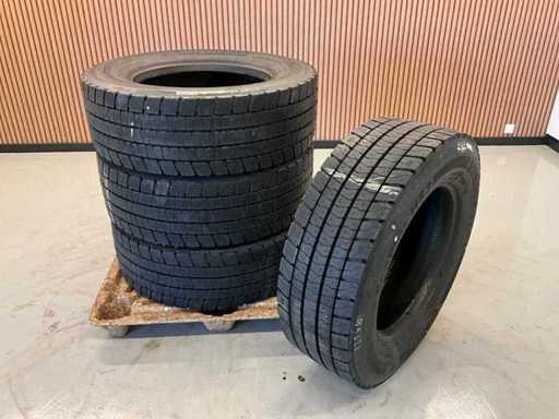 4x 315/60R22.5 Retread Truck Tire
