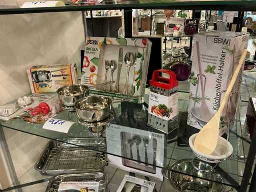 Various kitchen supplies