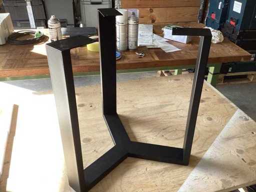 Base de mesa negra