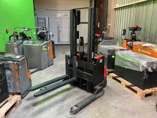 BT - Staxio - Impilatori - 2009