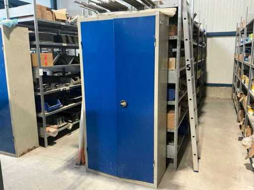 Magazijnkast met inhoud (2x)