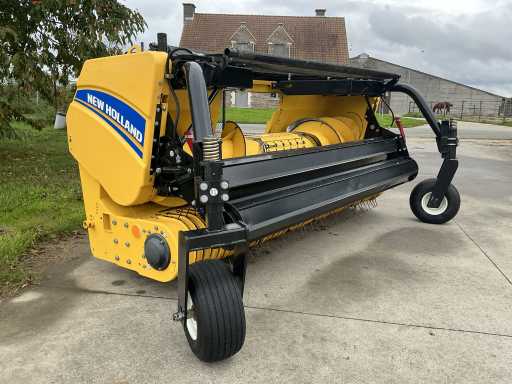 2013 New Holland 273 Header Grass Harvester