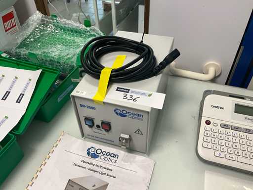 OCEAN OPTICS DH-2000 Źródło Światła