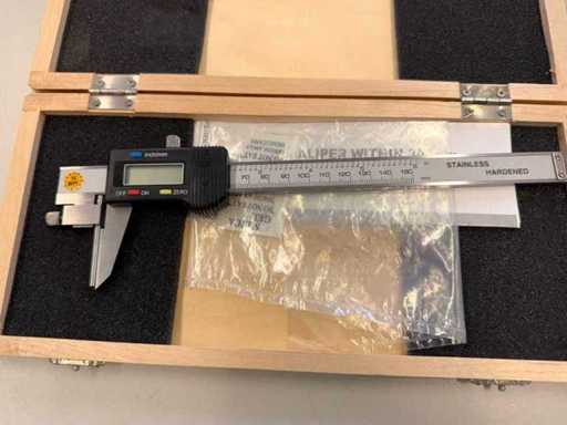 Digitaler Messschieber für Außenmessung 150 mm