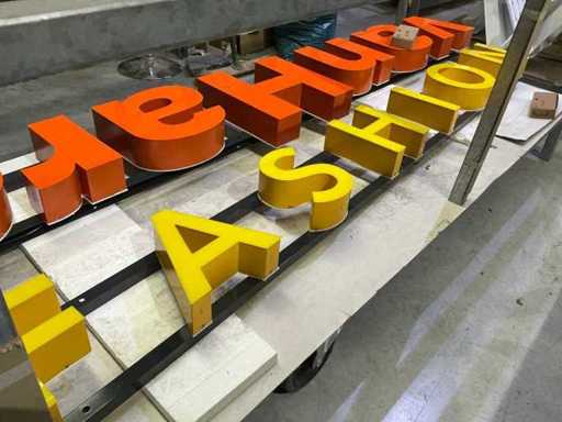 Takko Fashion Illuminated Advertising