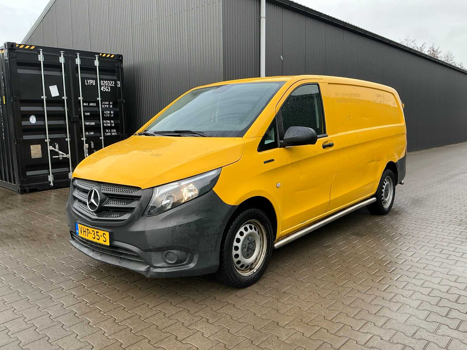 Mercedes-Benz eVito Commercial Vehicle / BEV