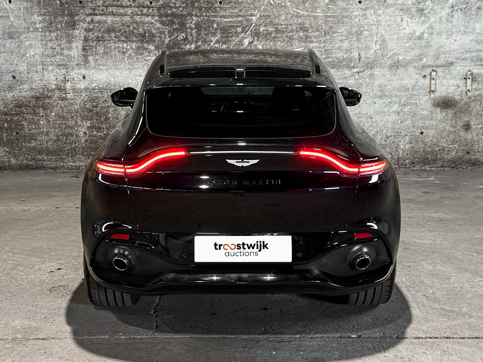 Aston Martin DBX 4.0 V8 1913 551pk 2020 (1 OF 500), HNT-92-V