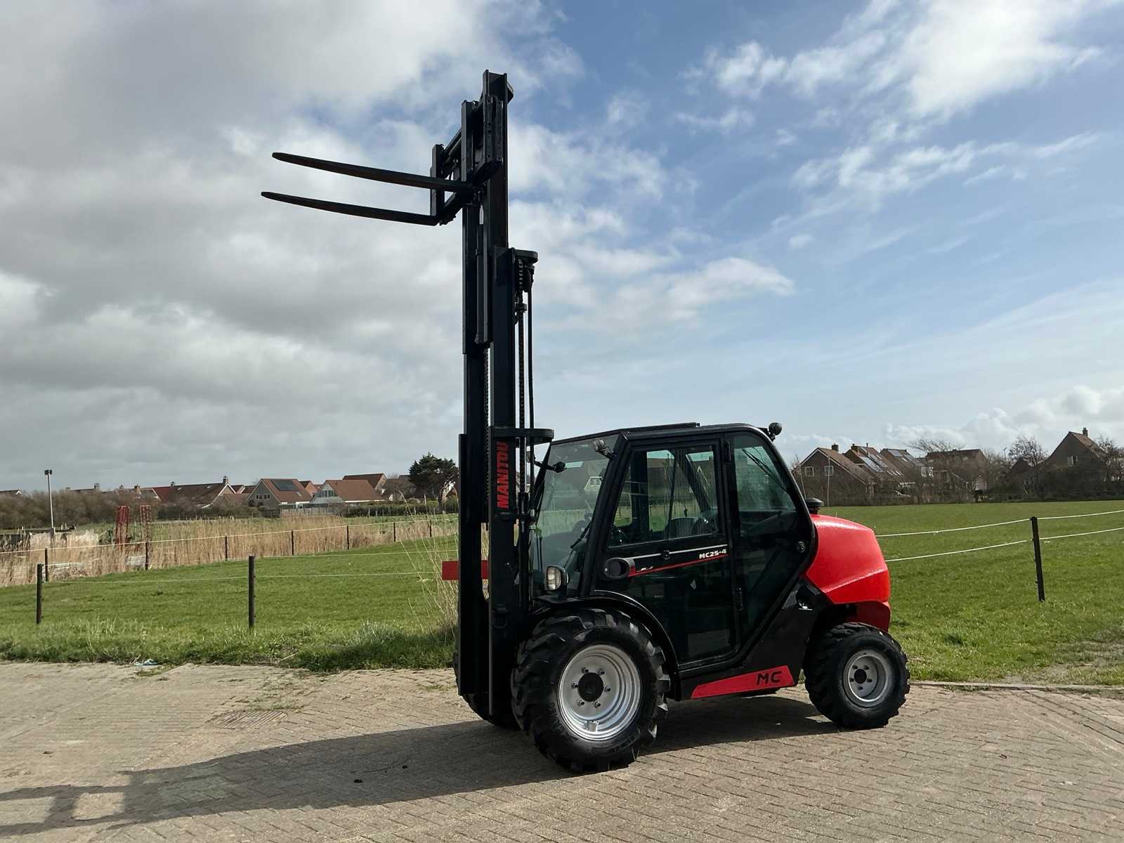 2021 Manitou MC25-4 DK ST5 Forklift