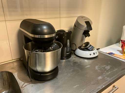 Macchine da cucina, bollitore e macchina del caffè