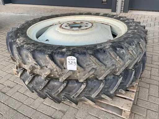 Alliance Row Crop Radial Culture Tire on rim (2x)