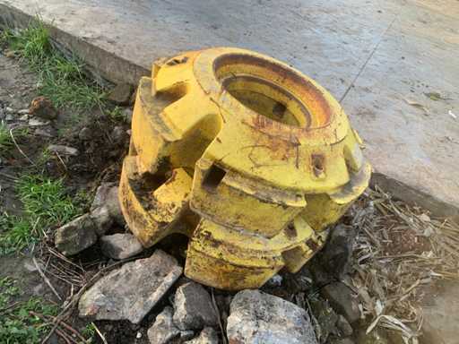 JOHN DEERE 2 BUCATI 600KG/BUC ruote posteriori peso 600 kg serie john deere 8-8R