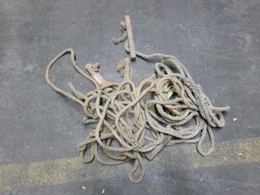 Cordes, environ 4 m (G3) (13x)