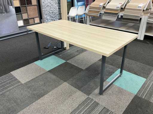 Stół konferencyjny