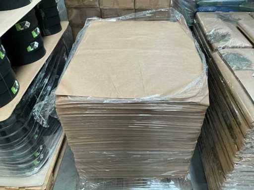 Partij papieren vellen gestreept 75x100cm