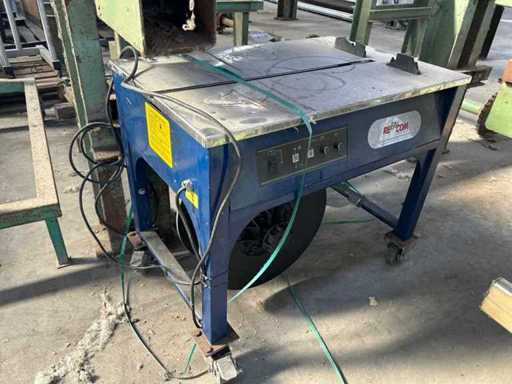 Strapping reels