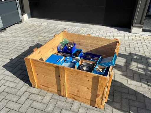 verzameling ongebruikte Freesgereedschappen