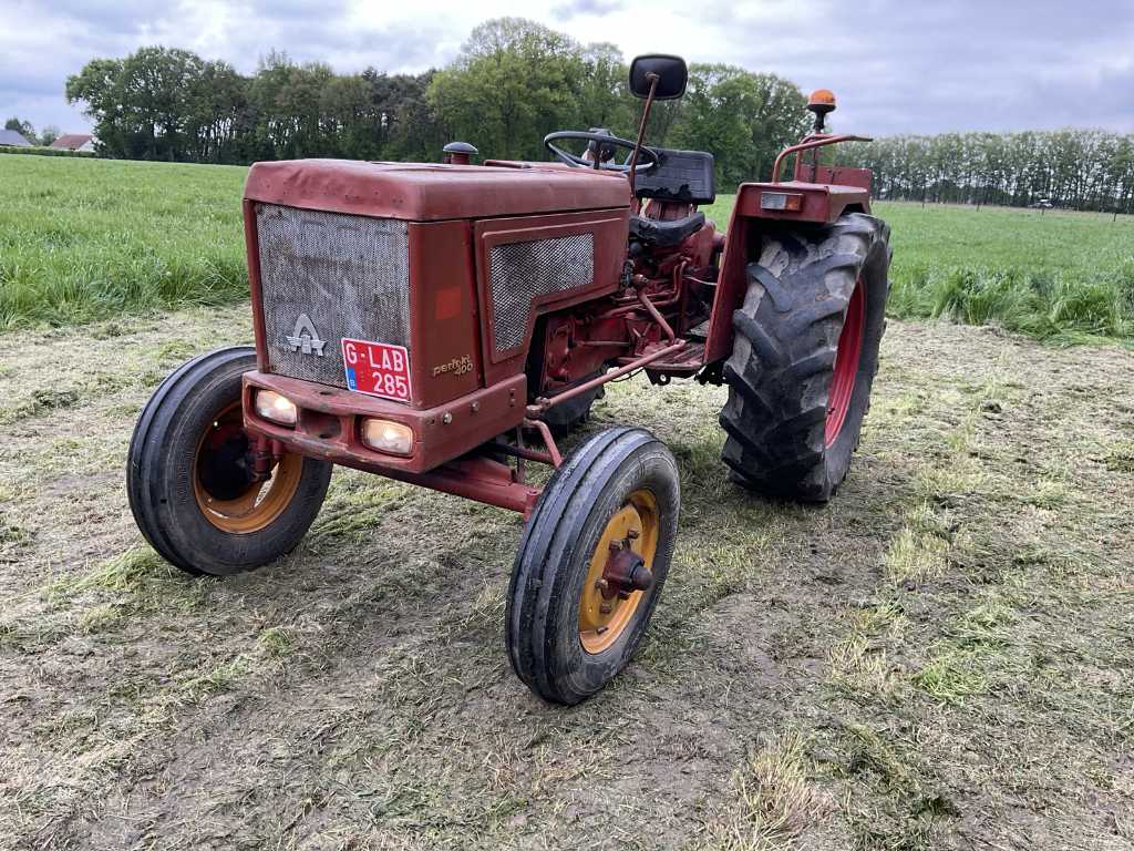 Hanomag Perfekt 400 Oldtimer Traktor