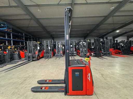 Serviciu 2018 + UVV 04/2027 Linde L14 Tip 1,400kg Tip Litiu LI-ION pentru platforme Ant 2,844