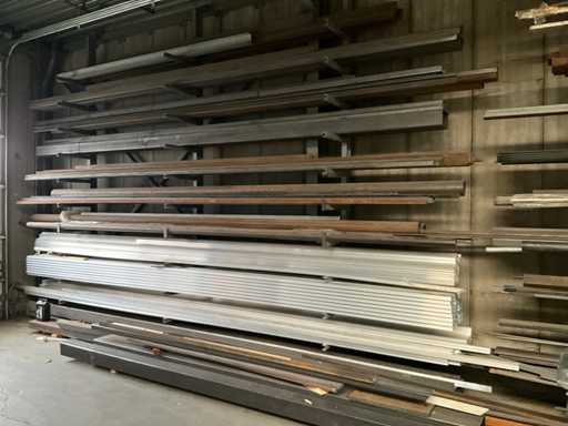 Batch of aluminium profiles