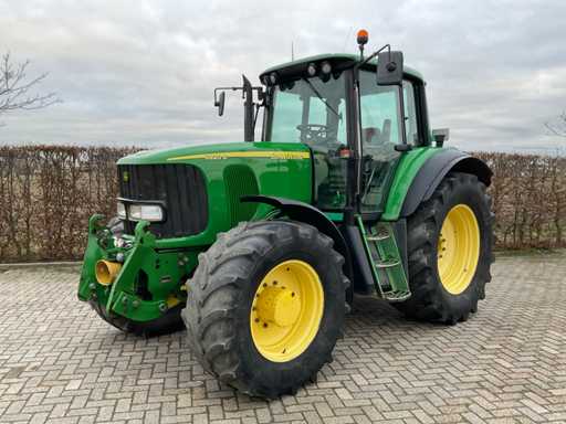 Tracteur agricole John Deere 6920 S à traction intégrale de 2005