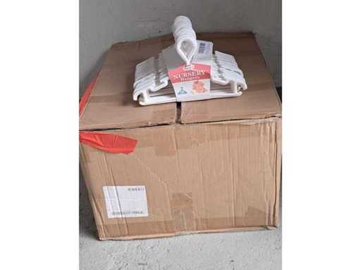 36 Kleiderbügel  (12x)