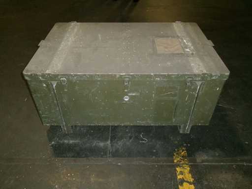 Conteneur de transport britannique, env. 61x140x92 cm (GH)
