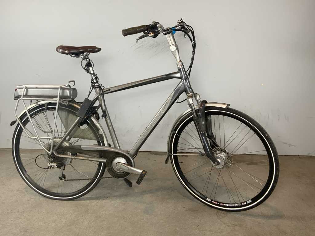 Trek Navigator T400 Rowery Elektryczne