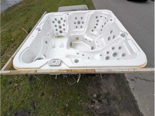 5 persoons Jacuzzi en buitenspa