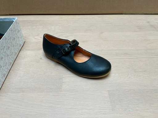 Kinder design ballerina