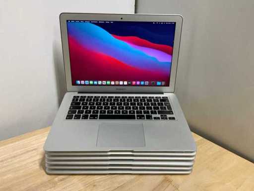 Apple MACBook Air A1466 Laptop (6x)