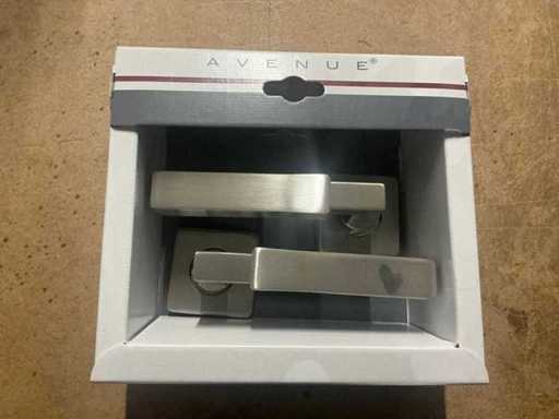 Set di maniglie Avenue Squadra a rosetta quadrata Acciaio inox (24x)