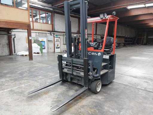 Carrello elevatore 3T Combilift / AMLIFT GPL con carrozza a più forche