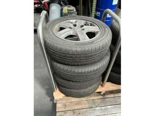 Hyundai / Hankook Band op aluminium velg (4x)