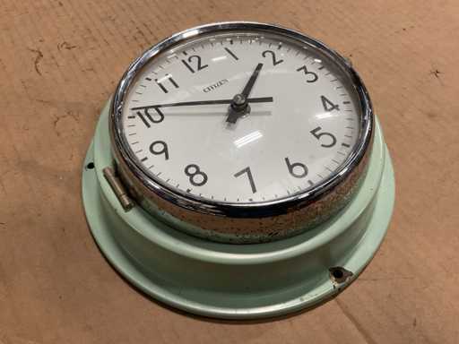 Citizen Vintage marine clock