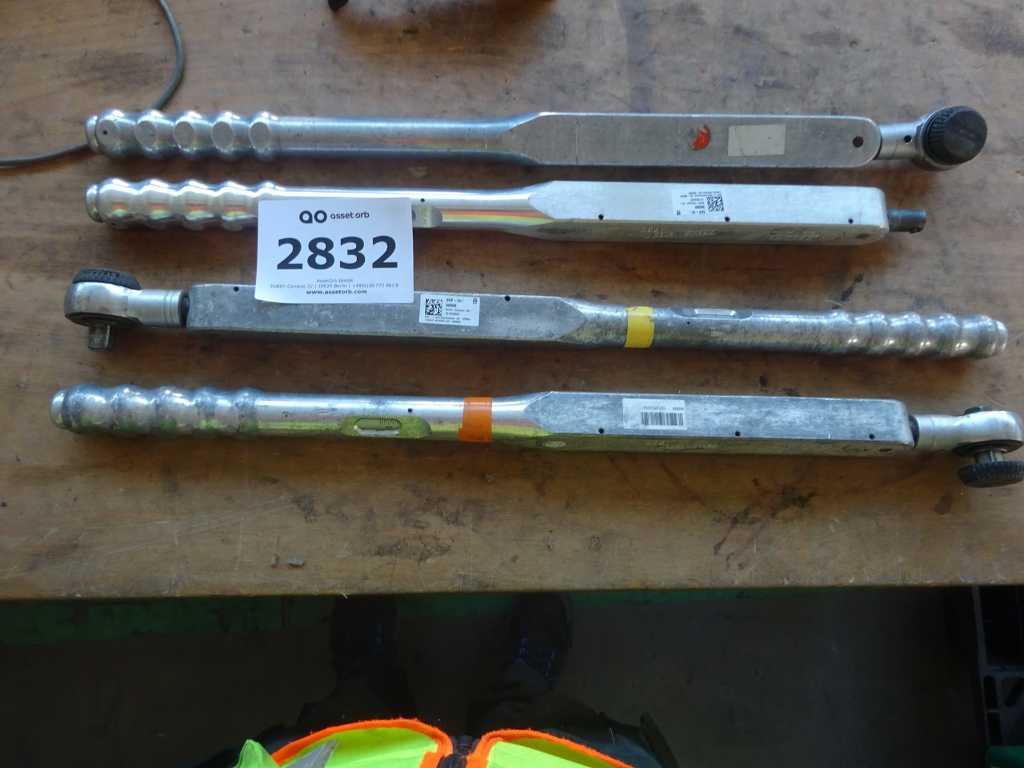 Torque wrench GEDORE 50-300Nm (4x)