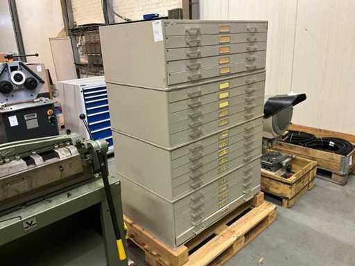 Comòda con contenuti (4 volte)