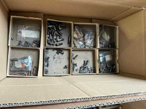 Batch of clamping and clamping material