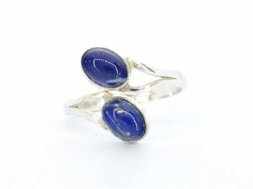 Zilveren ring met twee blauwe edelstenen