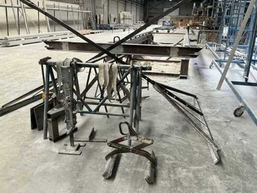 Un lot de diverse echipamente de ridicare